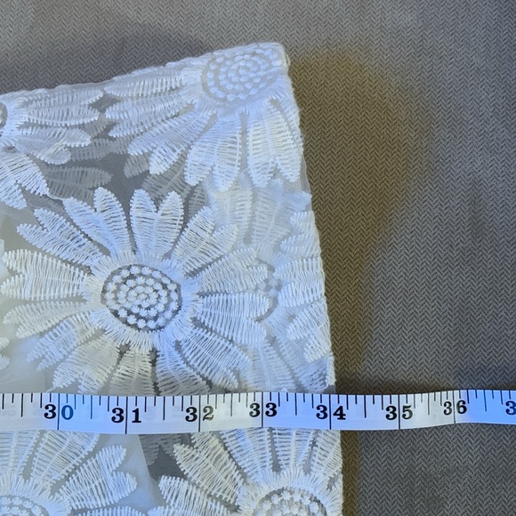 Banana Republic Sunflower Lace Dress - Size 2 - Picture 12 of 12